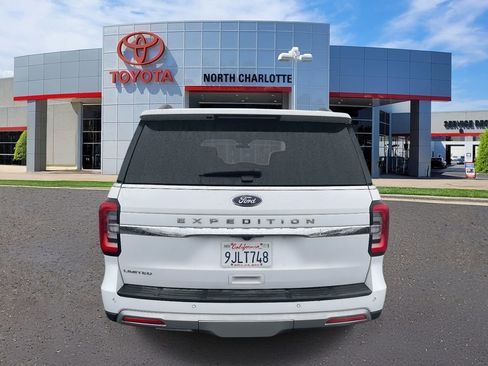 Used 2024 Ford Expedition Limited image 9
