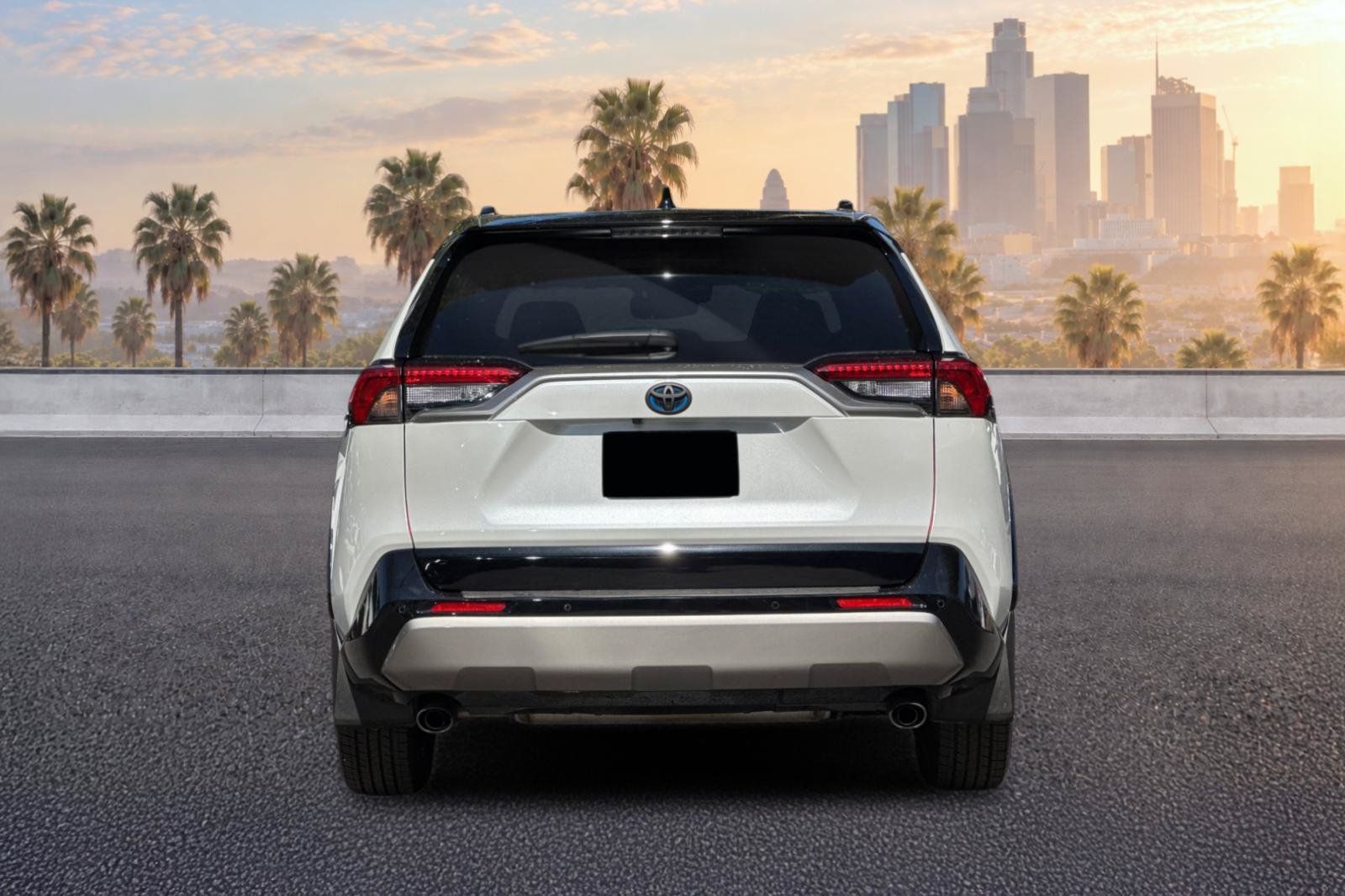 Used 2023 Toyota RAV4 XSE AWD/4WD image 5