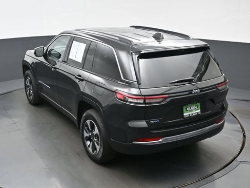 Used 2023 Jeep Grand Cherokee 4WD 4xe w/ Luxury Tech Group II image 39