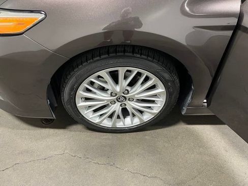 Used 2018 Toyota Camry XLE w/ Audio Package FWD image 30