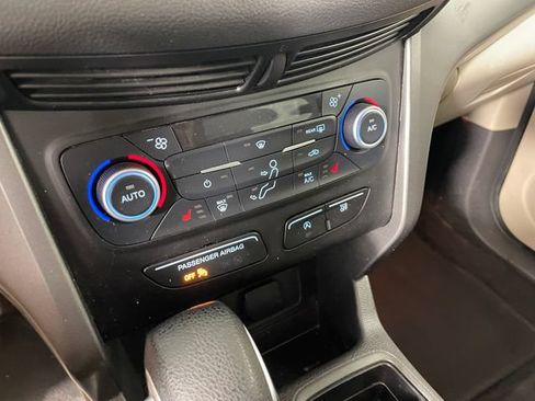 Used 2018 Ford Escape SE FWD image 9