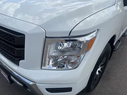 Used 2024 Nissan Titan SV w/ SV Convenience Package image 28