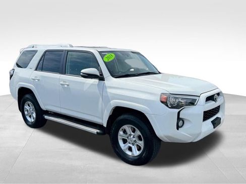 Used 2018 Toyota 4Runner SR5 Premium AWD/4WD image 10
