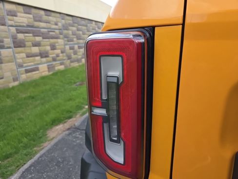 Used 2022 Ford Bronco Badlands w/ Sasquatch Package image 9