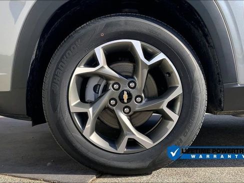 New 2025 Chevrolet Trax LT w/ Driver Confidence Package FWD image 13