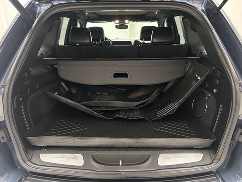 Certified 2019 Jeep Grand Cherokee Limited w/ Luxury Group II AWD/4WD image 9