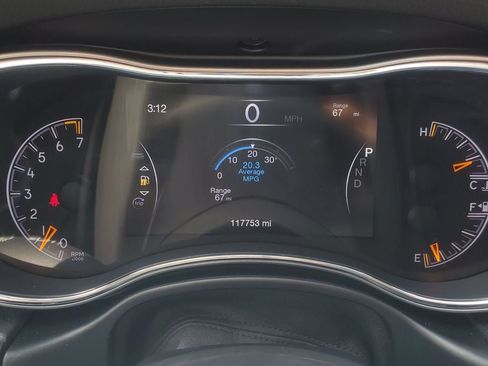 Used 2019 Jeep Grand Cherokee Laredo AWD/4WD image 10