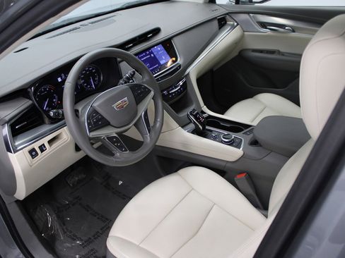 Used 2023 Cadillac XT5 Premium Luxury image 15