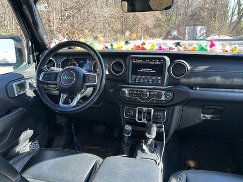 Used 2023 Jeep Wrangler Unlimited Sahara w/ Cold Weather Group image 11