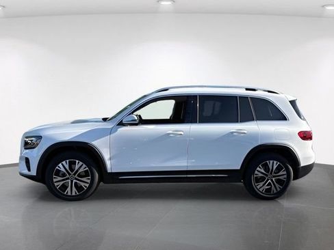 New 2026 Mercedes-Benz GLB 250 4MATIC image 4