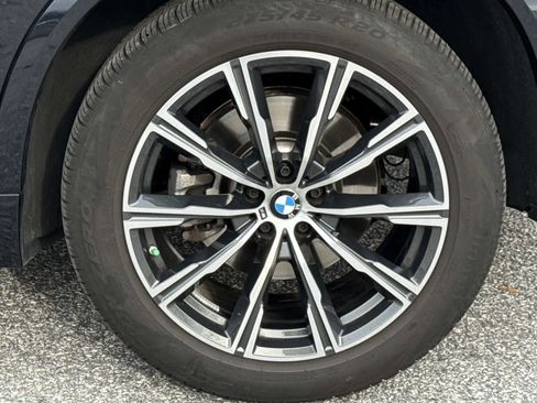 Used 2025 BMW X5 xDrive40i w/ M Sport Package image 12