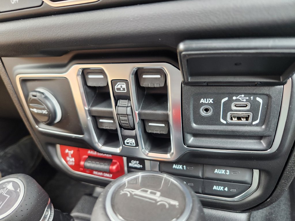 New 2026 Jeep Gladiator Mojave AWD/4WD image 23