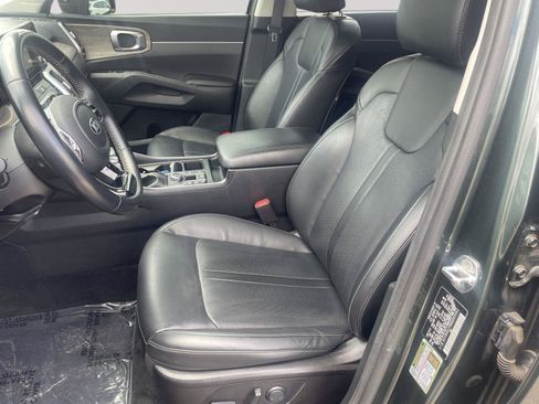 Used 2021 Kia Sorento EX w/ EX AWD X-Line Package image 12