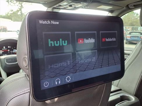 Used 2022 GMC Yukon XL Denali w/ Denali Ultimate Package image 18