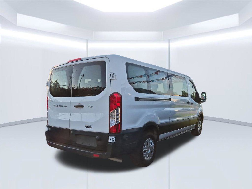 Used 2024 Ford Transit 350 XLT RWD image 5