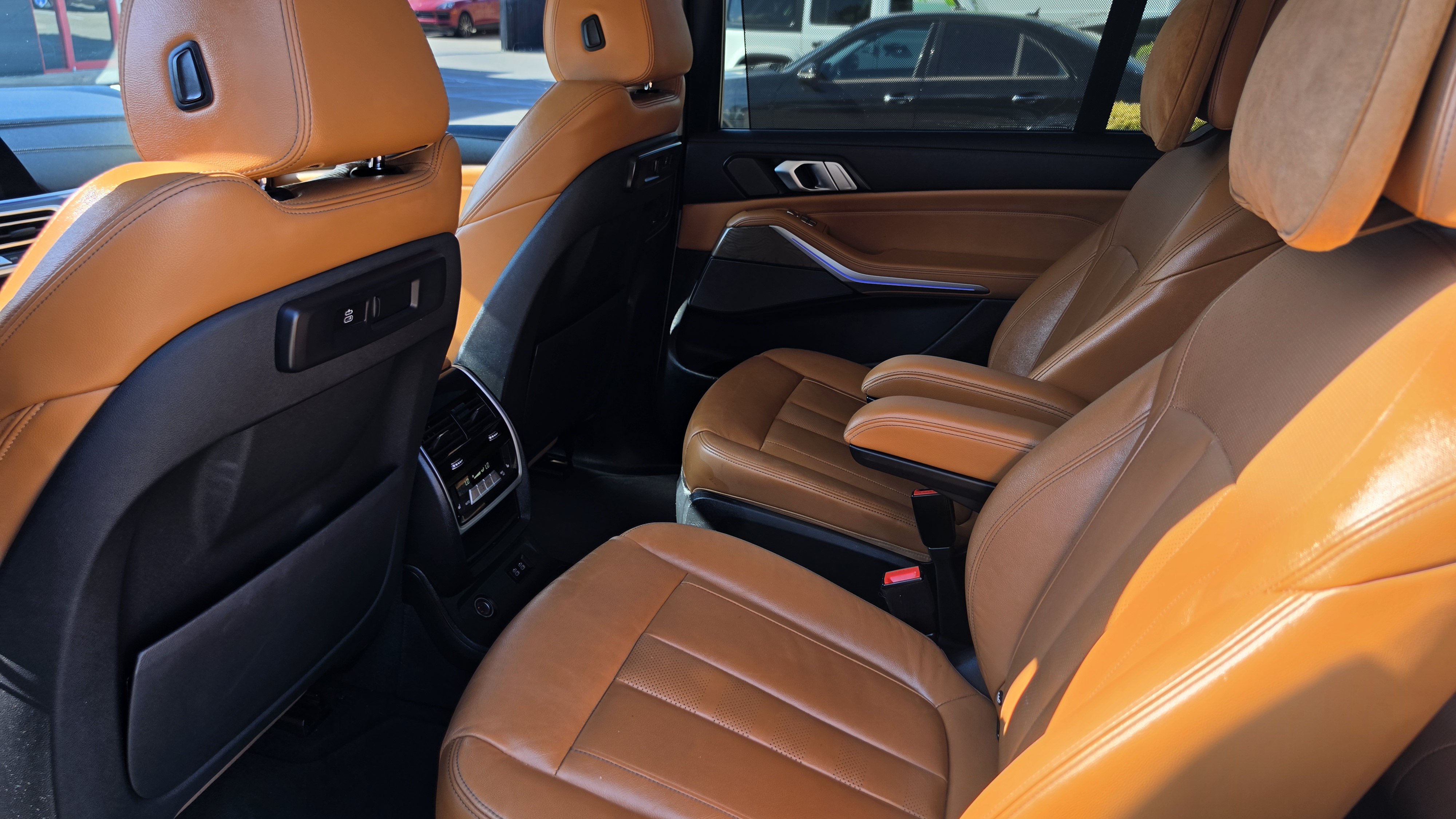 Used 2019 BMW X7 xDrive40i w/ Premium Package AWD/4WD image 24