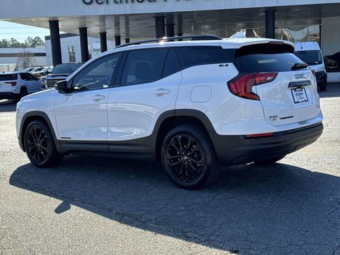 Used 2021 GMC Terrain SLE w/ Driver Convenience Package image 8