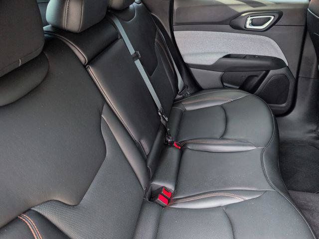 Certified 2023 Jeep Compass Latitude AWD/4WD image 18