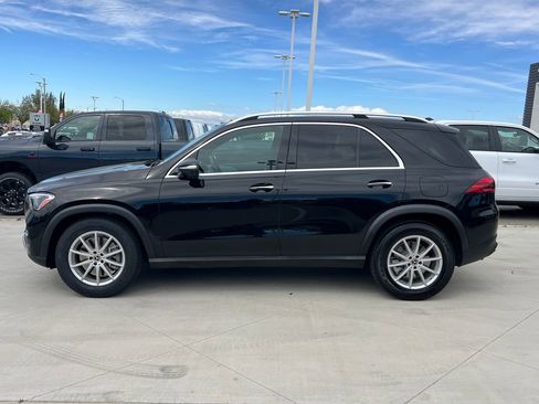 Used 2024 Mercedes-Benz GLE 450e 4MATIC image 3