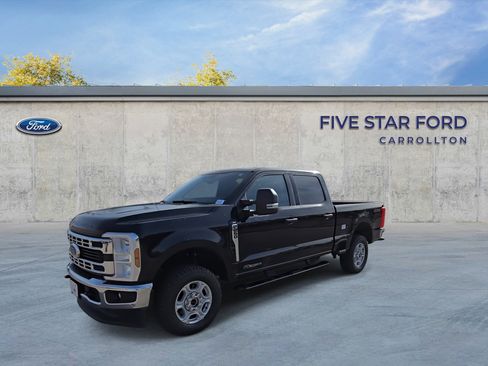 Used 2025 Ford F250 XLT image 4