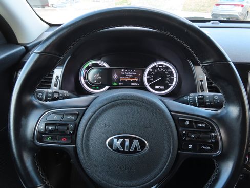 Used 2019 Kia Niro EX image 14