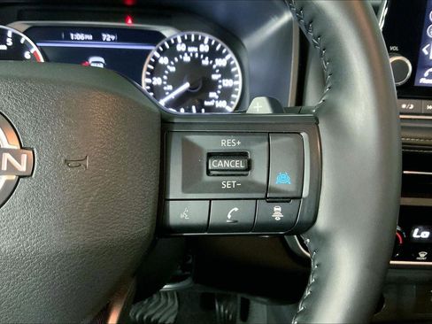 Used 2025 Nissan Rogue SV image 19