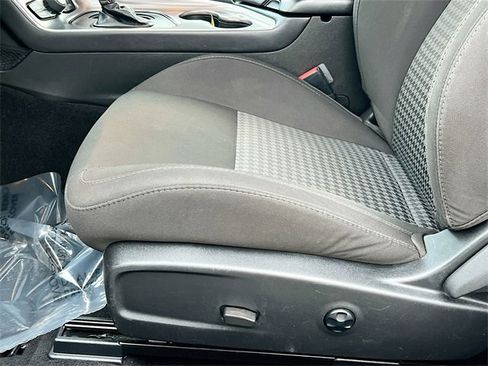 Used 2021 Dodge Challenger GT image 18