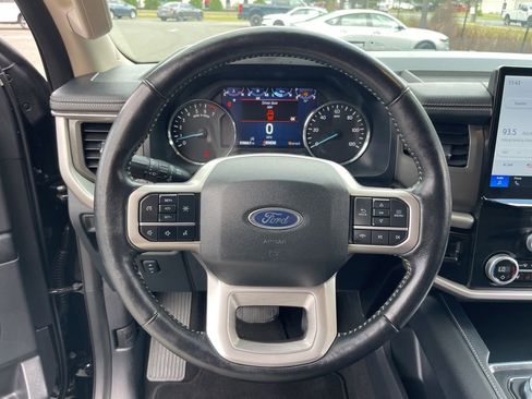 Certified 2024 Ford Expedition XLT image 16
