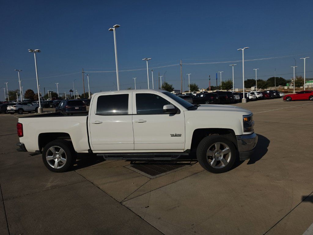 Used 2017 Chevrolet Silverado 1500 LT w/ Texas Edition RWD image 2