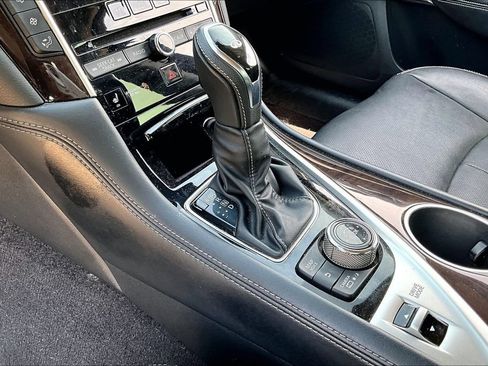 Used 2018 INFINITI Q50 Luxe w/ Sensory Package (Luxe) RWD image 12