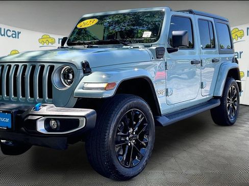 Used 2023 Jeep Wrangler Unlimited Sahara AWD/4WD image 3