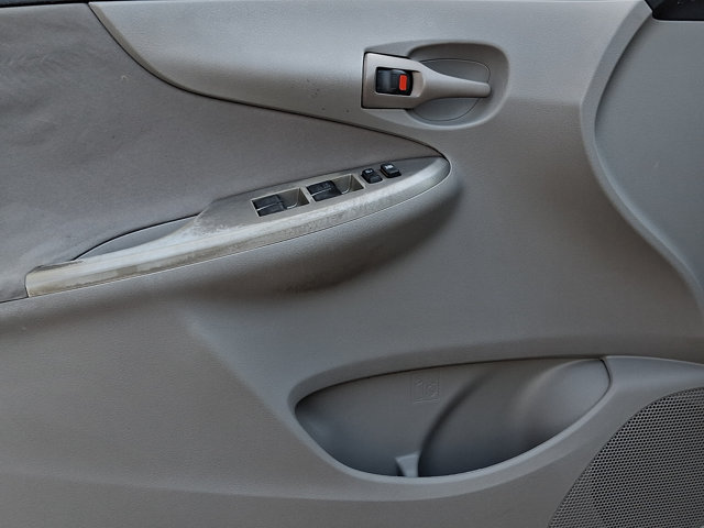 Used 2011 Toyota Corolla LE w/ Preferred Accessory Pkg FWD image 12