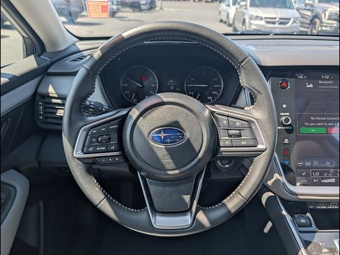 Used 2025 Subaru Outback Premium AWD/4WD image 16
