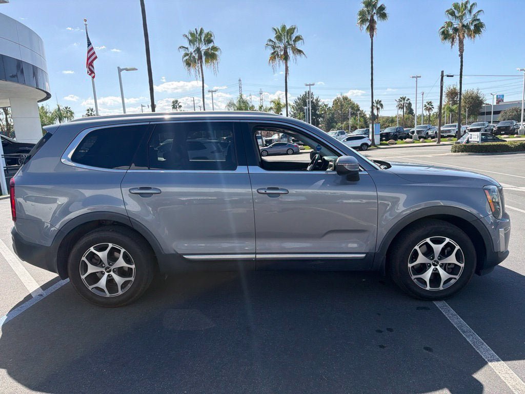 Used 2022 Kia Telluride EX FWD image 5