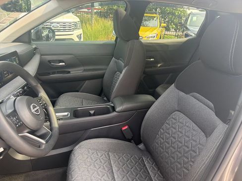 Used 2026 Nissan Kicks SV w/ SV Premium Package FWD image 10