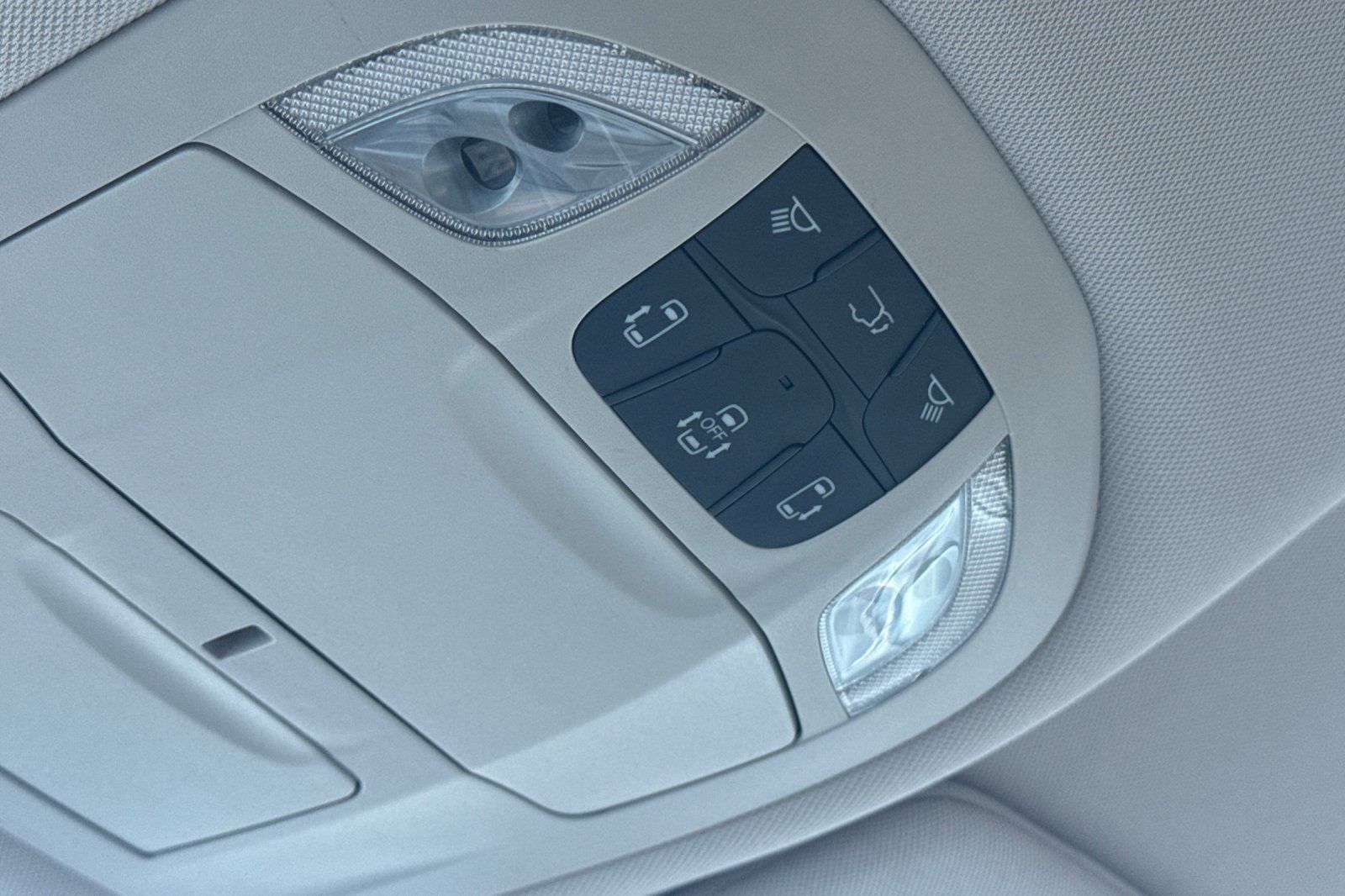 Used 2018 Chrysler Pacifica Touring-L FWD image 25