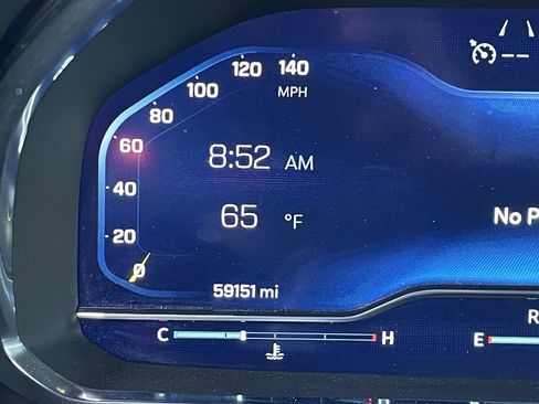 Used 2024 Chevrolet Suburban Premier image 15