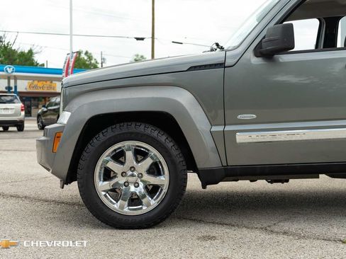 Used 2012 Jeep Liberty Sport AWD/4WD image 11