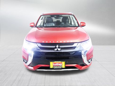 Used 2018 Mitsubishi Outlander GT AWD/4WD image 2
