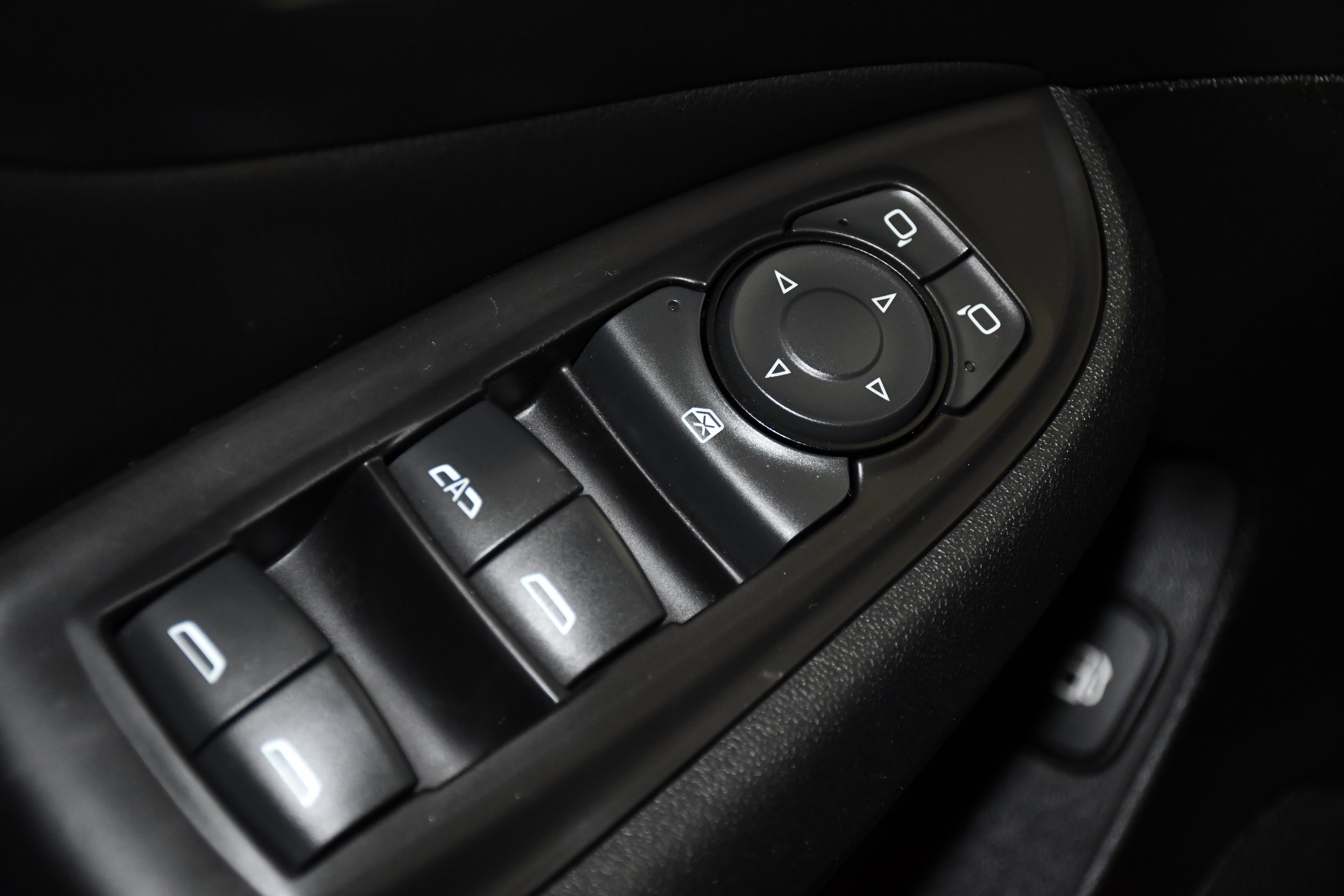Used 2018 Chevrolet Volt LT w/ Comfort Package FWD image 31