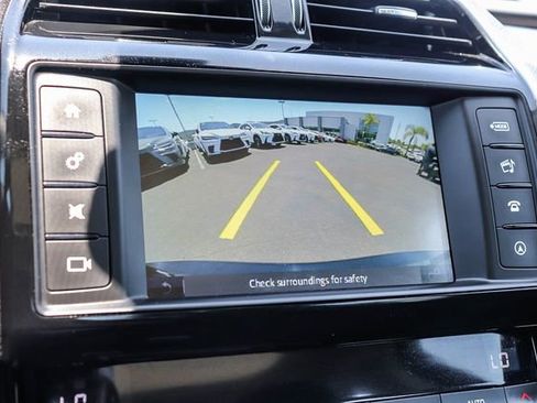 Used 2018 Jaguar XE RWD image 29