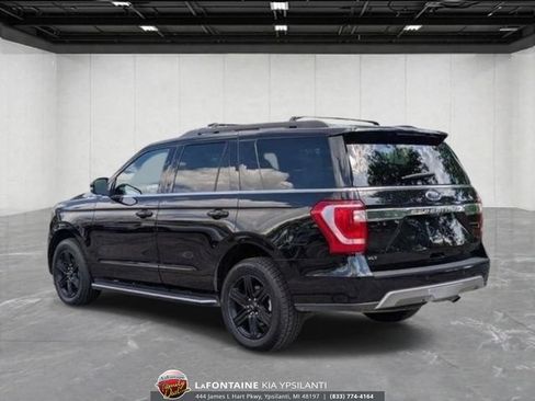 Used 2021 Ford Expedition XLT AWD/4WD image 3