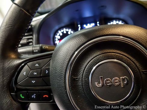 Used 2020 Jeep Renegade Altitude FWD image 15