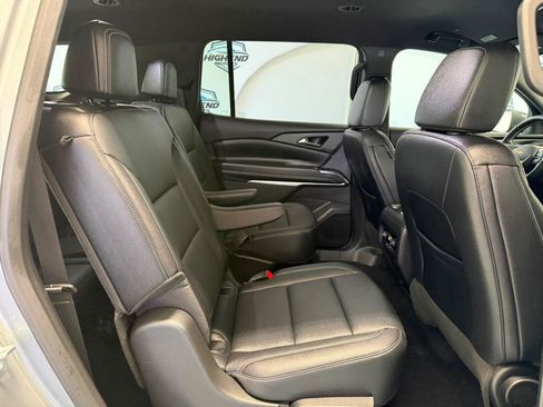 Used 2026 Chevrolet Traverse LT AWD/4WD image 25