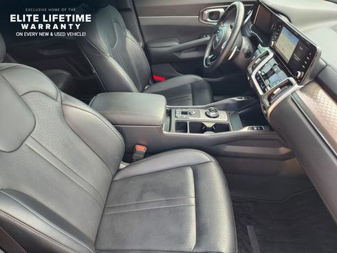 Used 2022 Kia Sorento S FWD image 11