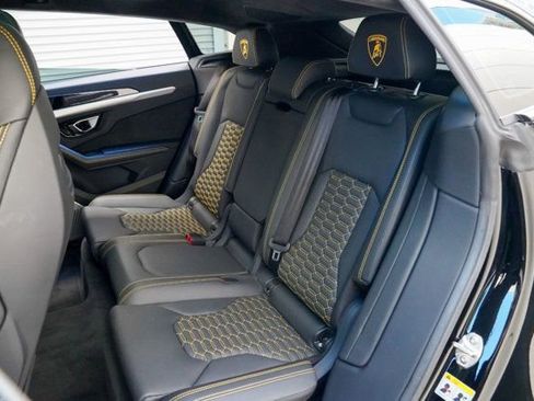 Used 2022 Lamborghini Urus image 68