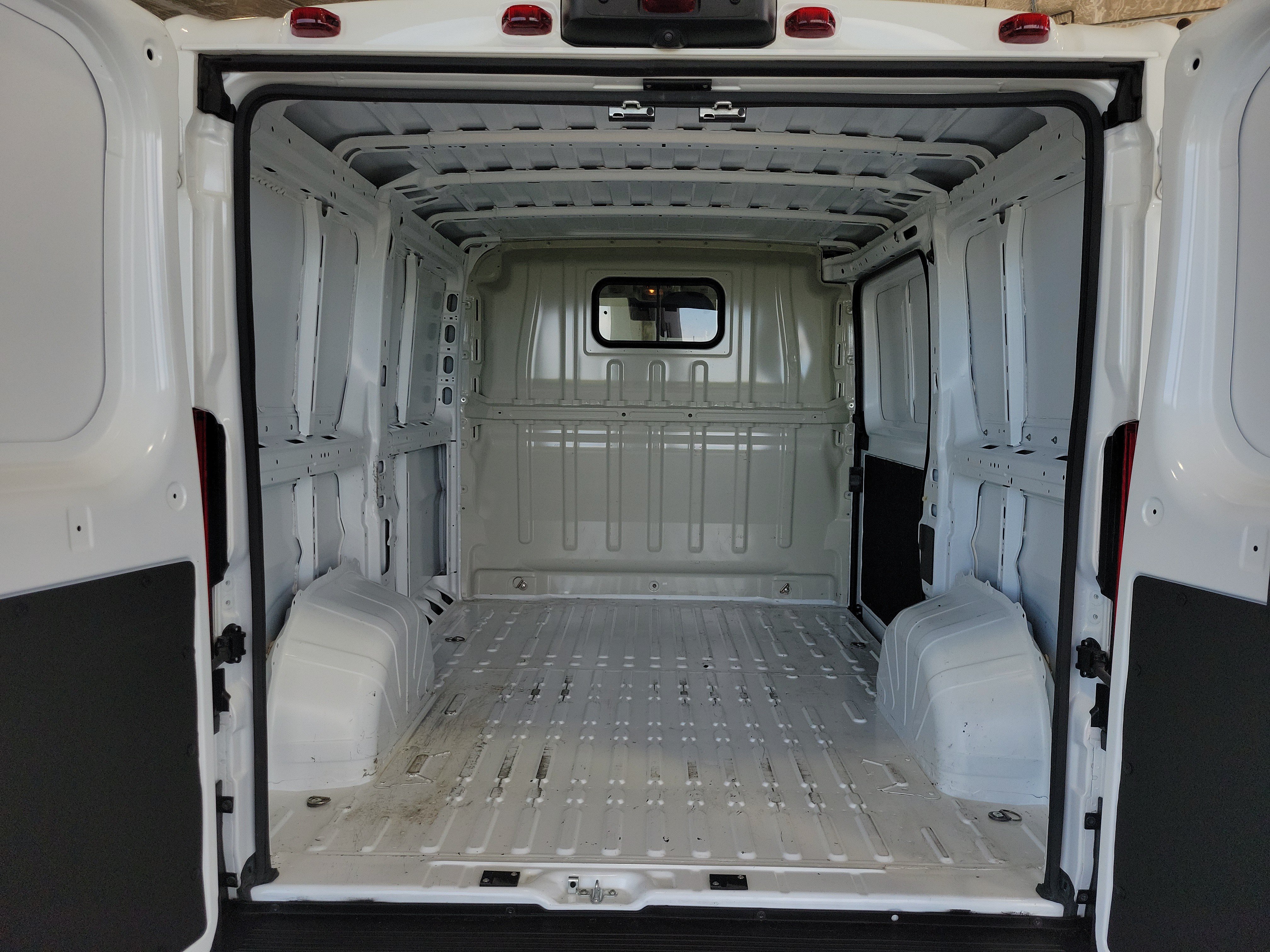Used 2025 RAM ProMaster 1500 FWD image 8