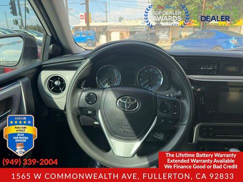 Used 2017 Toyota Corolla LE w/ Carpet Mat Package (TMS) FWD image 30