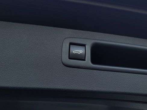 Certified 2024 Toyota Highlander LE image 25