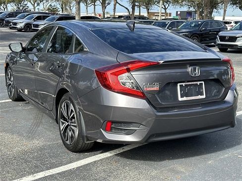 Used 2018 Honda Civic EX-L image 5